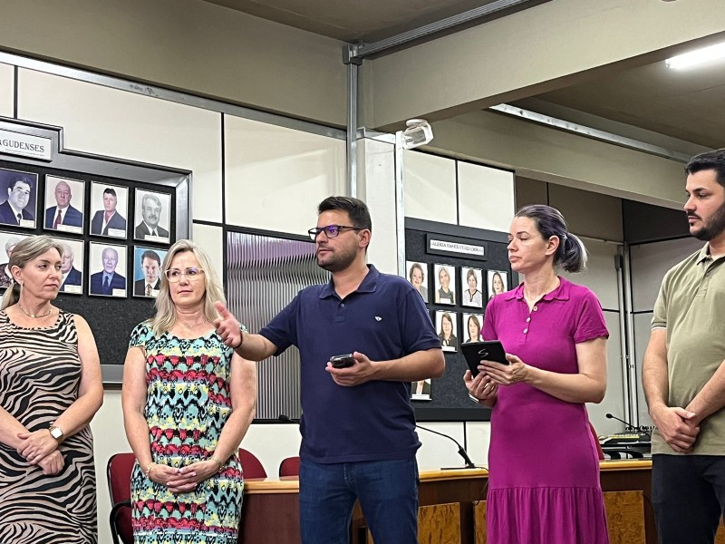 Governo apresenta nova proposta de valorização dos professores municipais