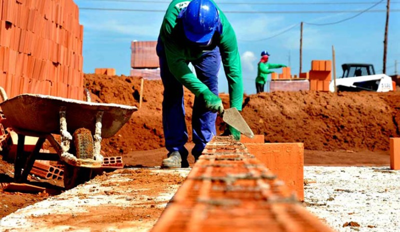 Prefeitura e Senai articulam parceria para cursos gratuitos de qualificação na construção civil