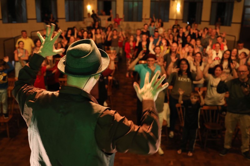 Jornada da Literatura Infantojuvenil incentiva hábito da leitura em Agudo